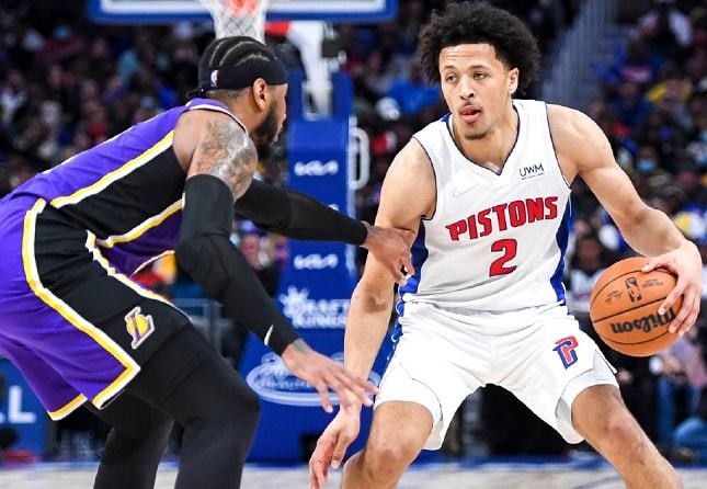 露出了一个 露出了一个