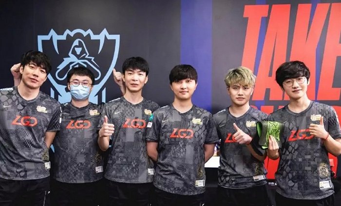 其中一位名 其中一位名